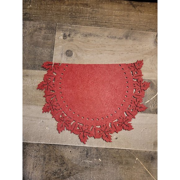 Felt red leaf leaves Fall table decor - Picture 2 of 3